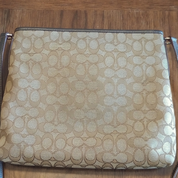 Coach Crossbody Bag - Picture 2 of 8